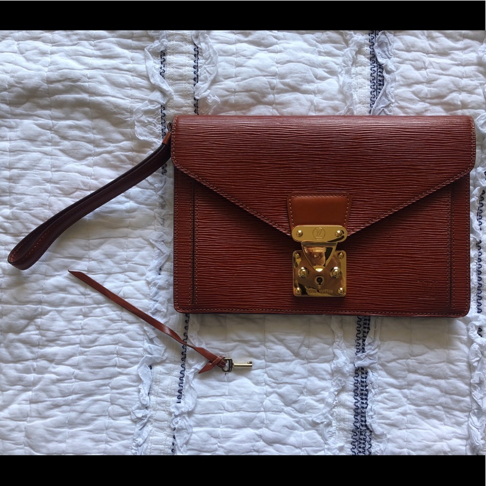 Louis Vuitton MI 882 Dragonne Epi Brown Clutch